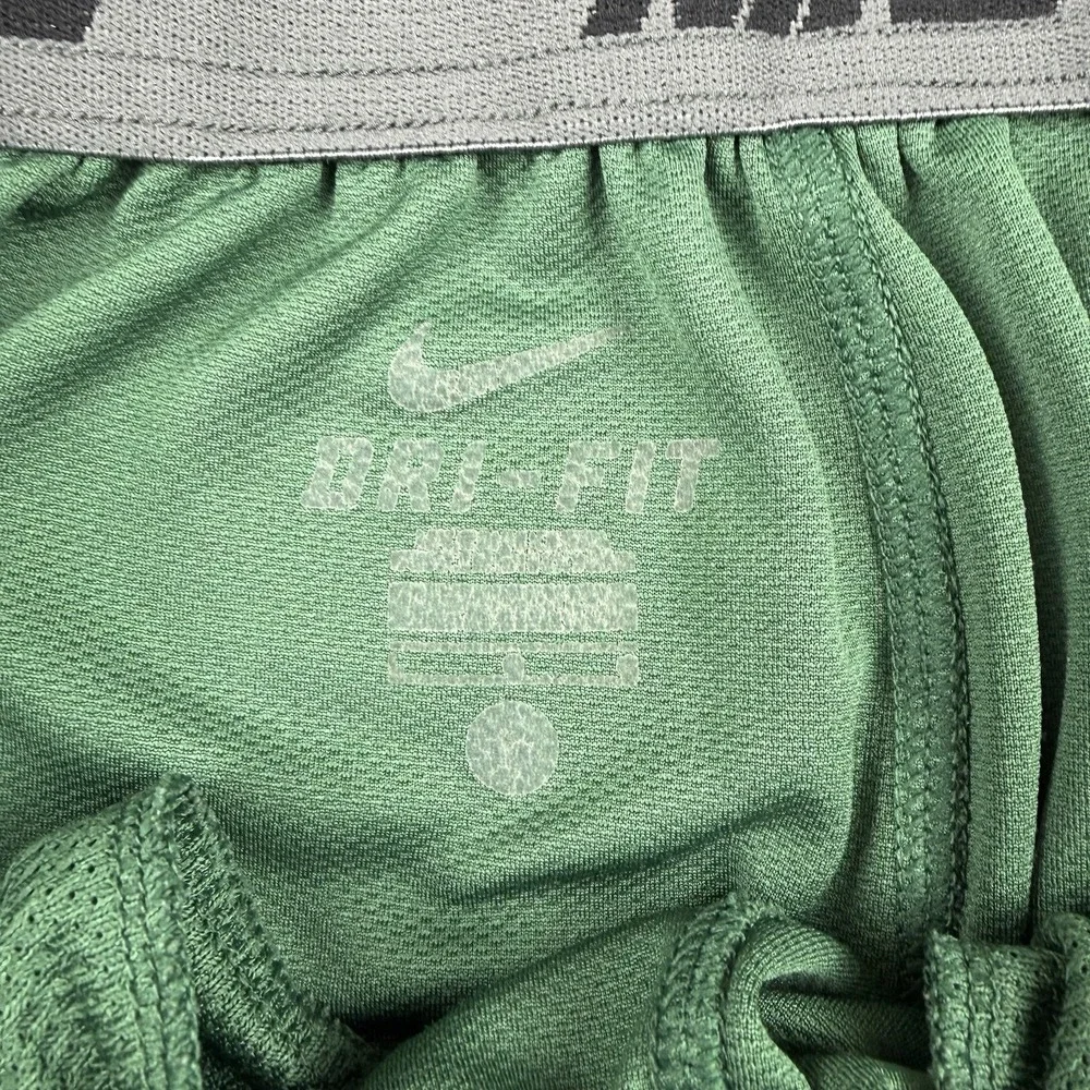 Nike University Of Oregon Ducks Basketball Gym‎ Athletic Shorts Men's Size Large